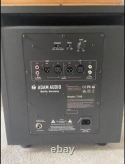 Adam Audio T10S T-Series Studio Active Powered 10 Subwoofer Sub would be translated to: Adam Audio T10S Subwoofer actif alimenté de la série T de studio, 10 pouces.