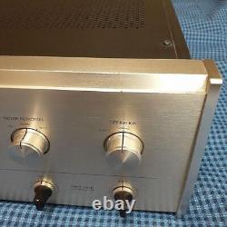 Amplificateur de puissance stéréo vintage Accuphase P-260 maintenu actif