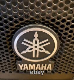 Système de sonorisation complet YAMAHA 4200 watts DXR12 Mk1 avec caissons de basses DXS12 pour 500 personnes.